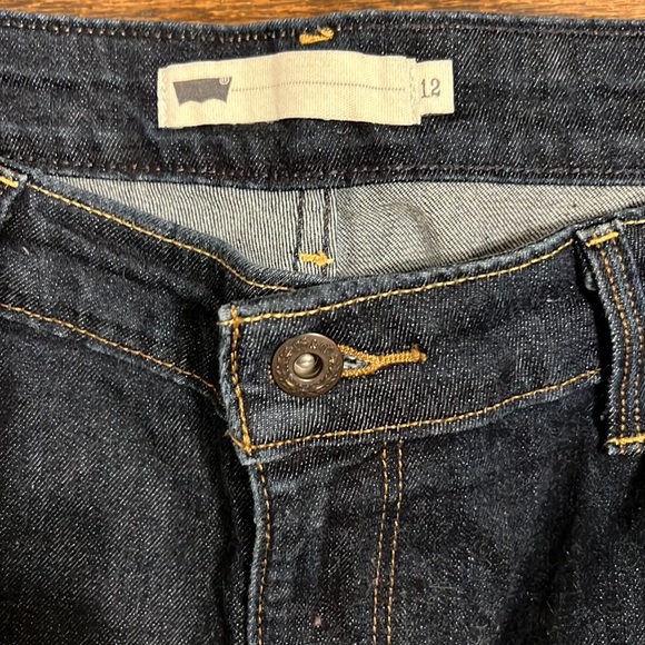 LEVIS DARK DENIM CAPRIS WOMENS 12 LIKE NEW - Picture 6 of 6